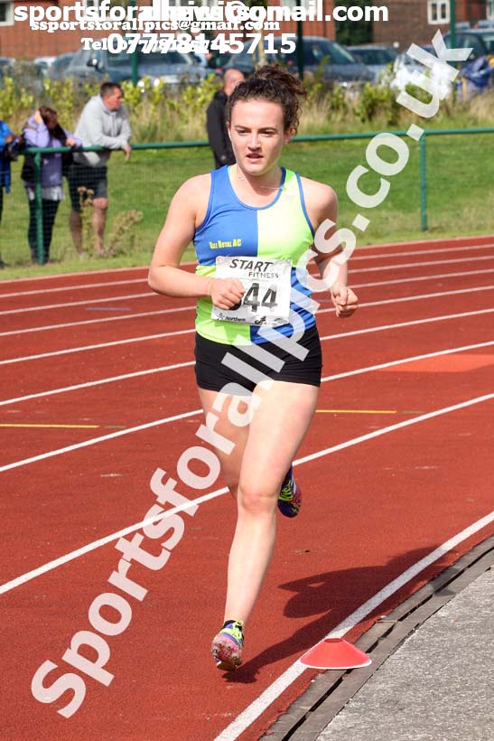 Womens under-17s 3000 metres, Northern Under-17s/U-15s and U13s Champs, Leigh Sports Village, Leigh. Photo: David T. Hewitson/Sports for All Pics